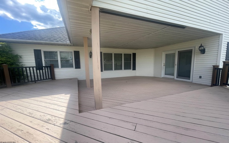10 Jarrett Drive, Buckhannon, West Virginia 26201-8917, 3 Bedrooms Bedrooms, 8 Rooms Rooms,2 BathroomsBathrooms,Single Family Detached,For Sale,Jarrett,10161255
