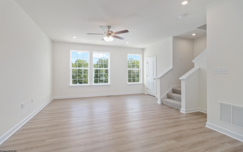 30 Dover Court, Bridgeport, West Virginia 26330-0000, 3 Bedrooms Bedrooms, 6 Rooms Rooms,4 BathroomsBathrooms,Residential Rentals,For Rent,Dover,10161249
