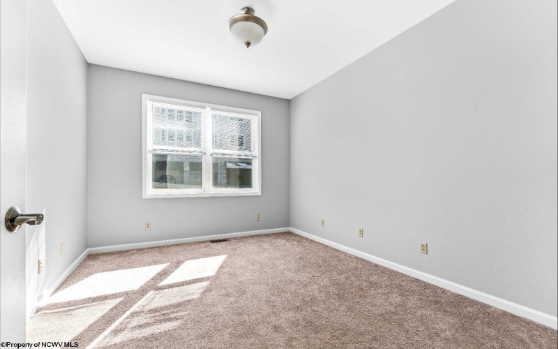 220 Fountain View Drive, Morgantown, West Virginia 26505, 2 Bedrooms Bedrooms, 5 Rooms Rooms,2 BathroomsBathrooms,Single Family Attached,For Sale,Fountain View,10161237