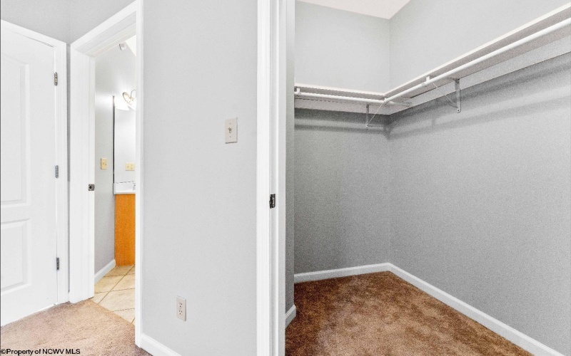 220 Fountain View Drive, Morgantown, West Virginia 26505, 2 Bedrooms Bedrooms, 5 Rooms Rooms,2 BathroomsBathrooms,Single Family Attached,For Sale,Fountain View,10161237