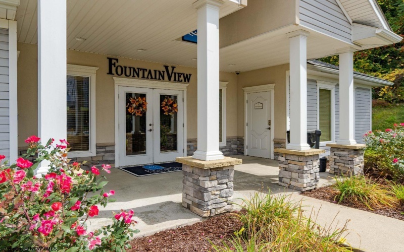 220 Fountain View Drive, Morgantown, West Virginia 26505, 2 Bedrooms Bedrooms, 5 Rooms Rooms,2 BathroomsBathrooms,Single Family Attached,For Sale,Fountain View,10161237