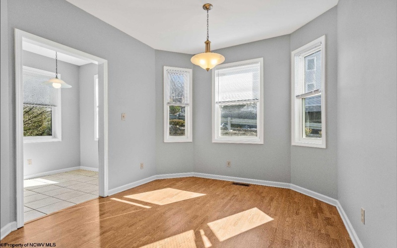 220 Fountain View Drive, Morgantown, West Virginia 26505, 2 Bedrooms Bedrooms, 5 Rooms Rooms,2 BathroomsBathrooms,Single Family Attached,For Sale,Fountain View,10161237