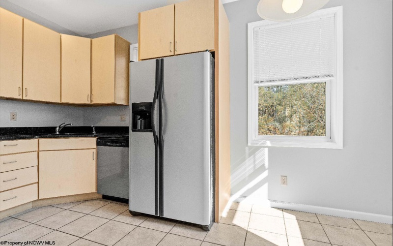 220 Fountain View Drive, Morgantown, West Virginia 26505, 2 Bedrooms Bedrooms, 5 Rooms Rooms,2 BathroomsBathrooms,Single Family Attached,For Sale,Fountain View,10161237