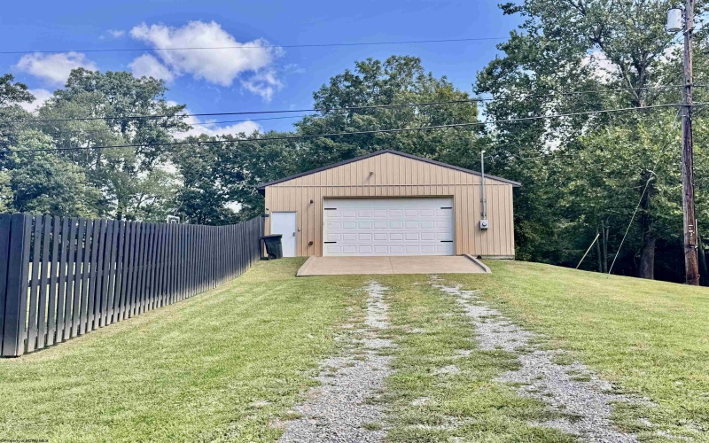 83 Burnt Cabin Road, Fairmont, West Virginia 26554, 4 Bedrooms Bedrooms, 8 Rooms Rooms,2 BathroomsBathrooms,Single Family Detached,For Sale,Burnt Cabin,10161254