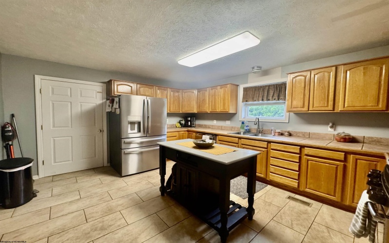 83 Burnt Cabin Road, Fairmont, West Virginia 26554, 4 Bedrooms Bedrooms, 8 Rooms Rooms,2 BathroomsBathrooms,Single Family Detached,For Sale,Burnt Cabin,10161254