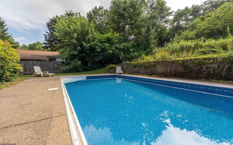 1016 Village Drive, Morgantown, West Virginia 26505, 4 Bedrooms Bedrooms, 8 Rooms Rooms,2 BathroomsBathrooms,Single Family Detached,For Sale,Village,10161252