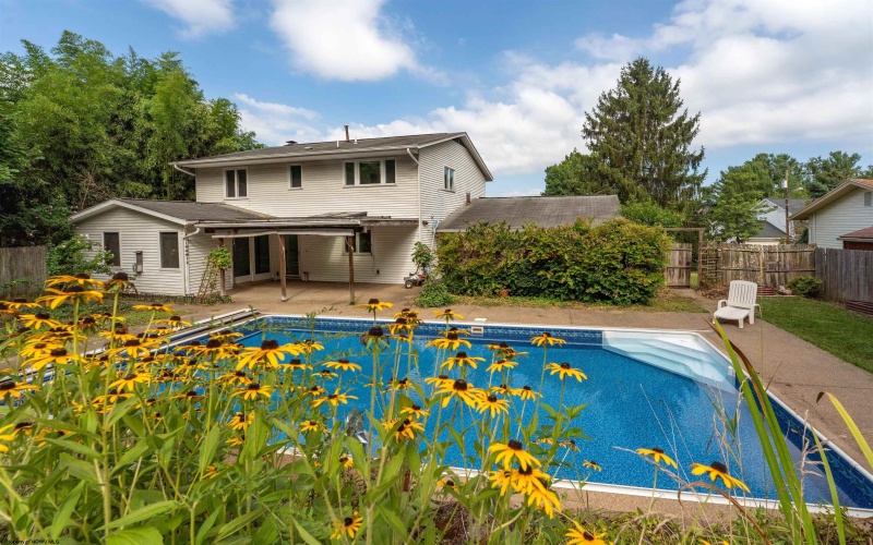 1016 Village Drive, Morgantown, West Virginia 26505, 4 Bedrooms Bedrooms, 8 Rooms Rooms,2 BathroomsBathrooms,Single Family Detached,For Sale,Village,10161252