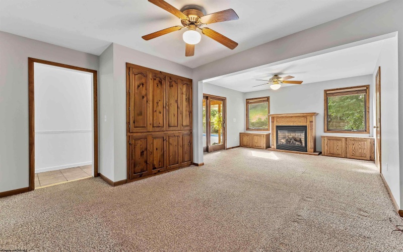 1016 Village Drive, Morgantown, West Virginia 26505, 4 Bedrooms Bedrooms, 8 Rooms Rooms,2 BathroomsBathrooms,Single Family Detached,For Sale,Village,10161252