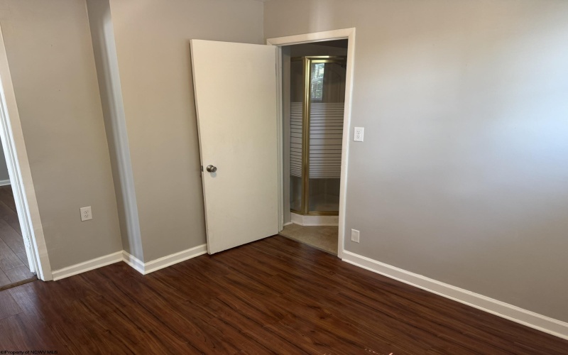 309 Hedge Street, Clarksburg, West Virginia 26301, 5 Bedrooms Bedrooms, 8 Rooms Rooms,2 BathroomsBathrooms,Single Family Detached,For Sale,Hedge,10161251