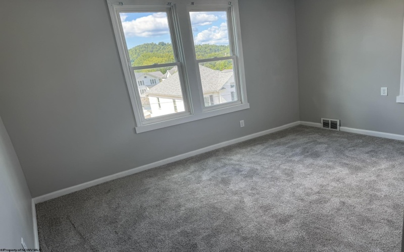 309 Hedge Street, Clarksburg, West Virginia 26301, 5 Bedrooms Bedrooms, 8 Rooms Rooms,2 BathroomsBathrooms,Single Family Detached,For Sale,Hedge,10161251