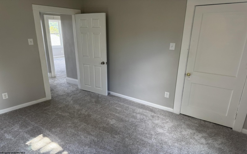 309 Hedge Street, Clarksburg, West Virginia 26301, 5 Bedrooms Bedrooms, 8 Rooms Rooms,2 BathroomsBathrooms,Single Family Detached,For Sale,Hedge,10161251