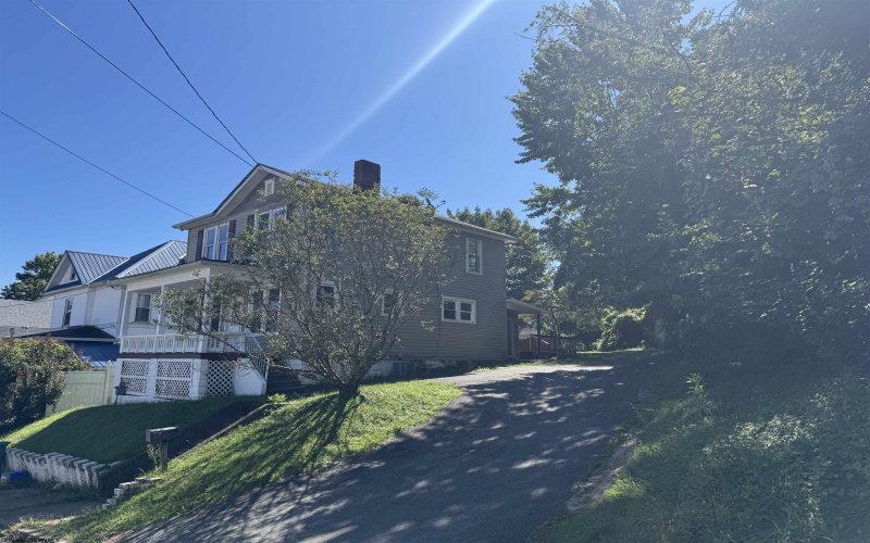 309 Hedge Street, Clarksburg, West Virginia 26301, 5 Bedrooms Bedrooms, 8 Rooms Rooms,2 BathroomsBathrooms,Single Family Detached,For Sale,Hedge,10161251