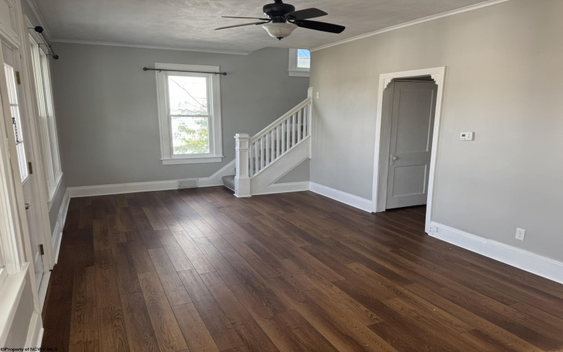 309 Hedge Street, Clarksburg, West Virginia 26301, 5 Bedrooms Bedrooms, 8 Rooms Rooms,2 BathroomsBathrooms,Single Family Detached,For Sale,Hedge,10161251