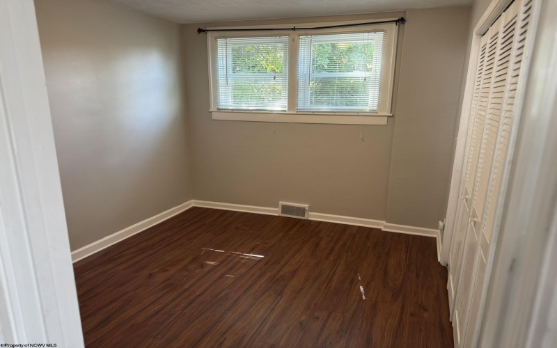 309 Hedge Street, Clarksburg, West Virginia 26301, 5 Bedrooms Bedrooms, 8 Rooms Rooms,2 BathroomsBathrooms,Single Family Detached,For Sale,Hedge,10161251