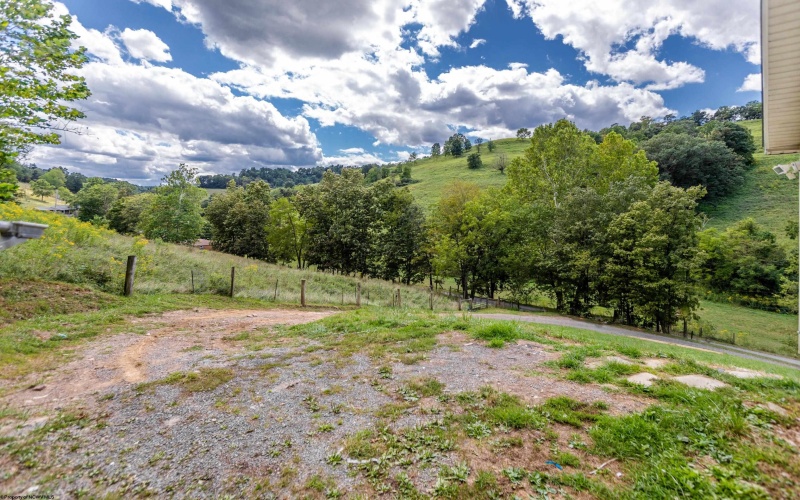 33 Long Drain Road, Core, West Virginia 26529, 3 Bedrooms Bedrooms, 6 Rooms Rooms,2 BathroomsBathrooms,Single Family Detached,For Sale,Long Drain,10161246
