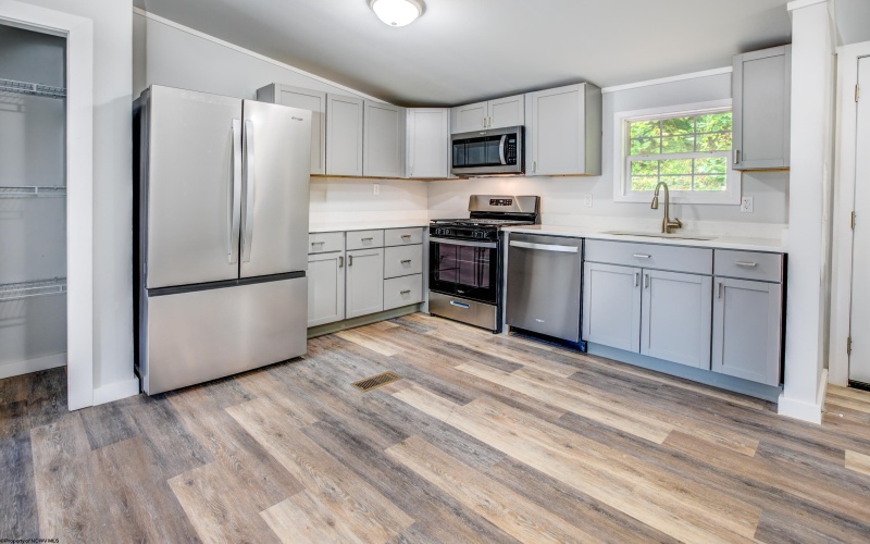 33 Long Drain Road, Core, West Virginia 26529, 3 Bedrooms Bedrooms, 6 Rooms Rooms,2 BathroomsBathrooms,Single Family Detached,For Sale,Long Drain,10161246