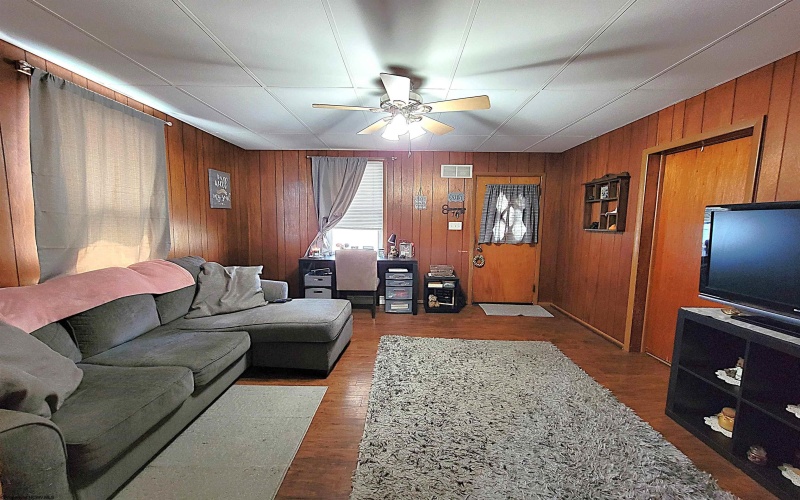 478 Dunkard Avenue, Westover, West Virginia 26501, 2 Bedrooms Bedrooms, 5 Rooms Rooms,1 BathroomBathrooms,Single Family Detached,For Sale,Dunkard,10161236