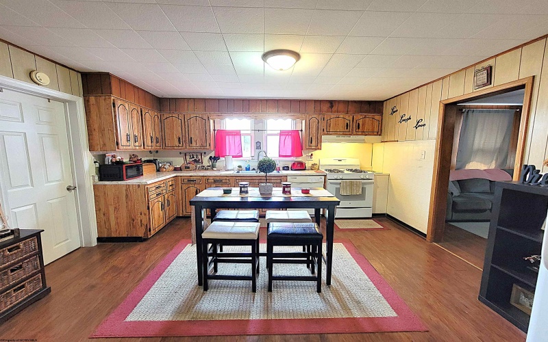 478 Dunkard Avenue, Westover, West Virginia 26501, 2 Bedrooms Bedrooms, 5 Rooms Rooms,1 BathroomBathrooms,Single Family Detached,For Sale,Dunkard,10161236