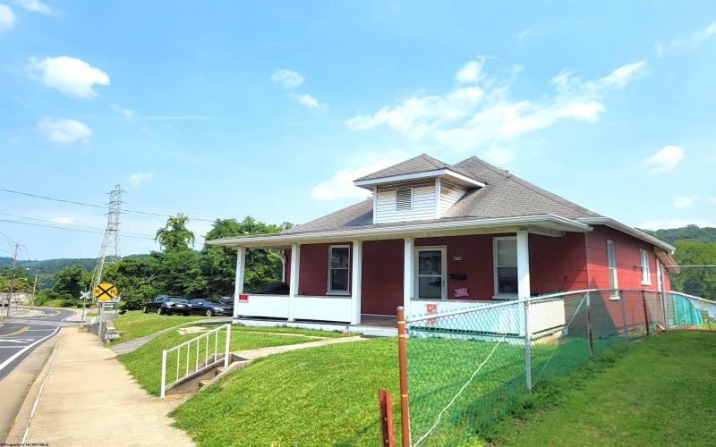 478 Dunkard Avenue, Westover, West Virginia 26501, 2 Bedrooms Bedrooms, 5 Rooms Rooms,1 BathroomBathrooms,Single Family Detached,For Sale,Dunkard,10161236