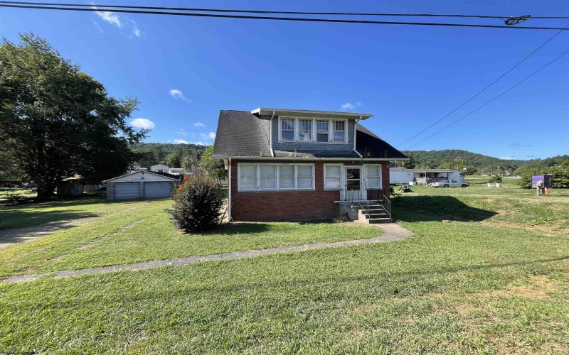 8 Skin Creek Road, Weston, West Virginia 26452, 4 Bedrooms Bedrooms, 8 Rooms Rooms,1 BathroomBathrooms,Single Family Detached,For Sale,Skin Creek,10161238