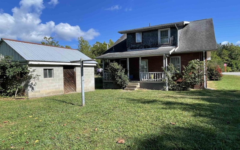 8 Skin Creek Road, Weston, West Virginia 26452, 4 Bedrooms Bedrooms, 8 Rooms Rooms,1 BathroomBathrooms,Single Family Detached,For Sale,Skin Creek,10161238