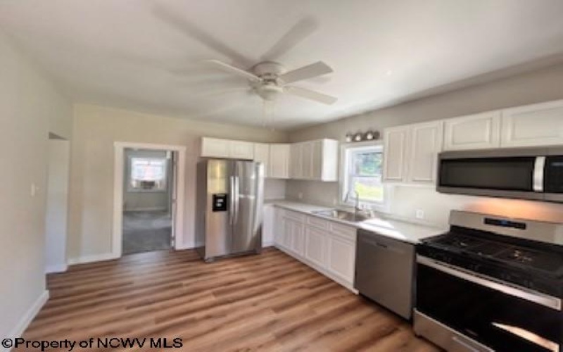 43 Shaver Street, Monongah, West Virginia 26554, 1 Bedroom Bedrooms, 4 Rooms Rooms,1 BathroomBathrooms,Single Family Detached,For Sale,Shaver,10161245