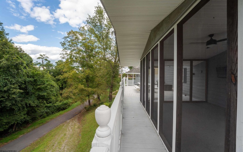 763 South Hills Drive, Morgantown, West Virginia 26501, 3 Bedrooms Bedrooms, 11 Rooms Rooms,3 BathroomsBathrooms,Single Family Detached,For Sale,South Hills,10161241