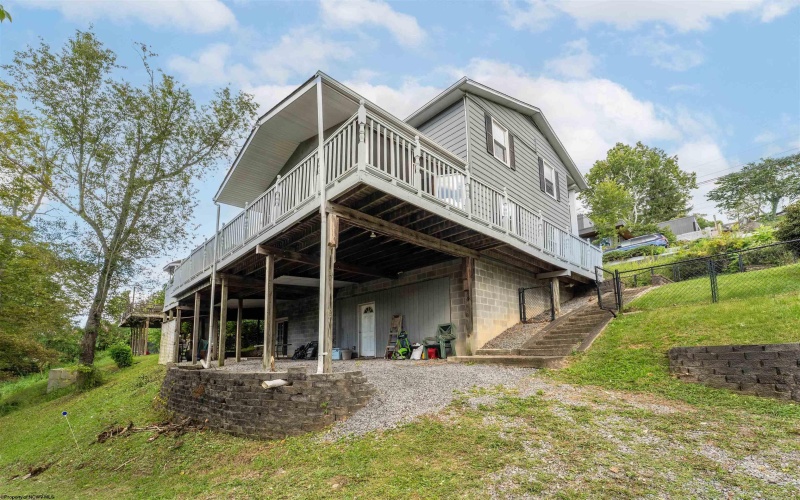 763 South Hills Drive, Morgantown, West Virginia 26501, 3 Bedrooms Bedrooms, 11 Rooms Rooms,3 BathroomsBathrooms,Single Family Detached,For Sale,South Hills,10161241