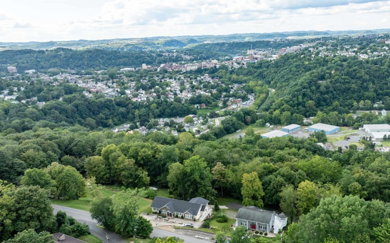 763 South Hills Drive, Morgantown, West Virginia 26501, 3 Bedrooms Bedrooms, 11 Rooms Rooms,3 BathroomsBathrooms,Single Family Detached,For Sale,South Hills,10161241
