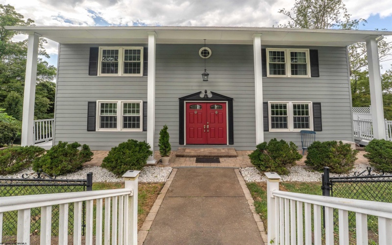 763 South Hills Drive, Morgantown, West Virginia 26501, 3 Bedrooms Bedrooms, 11 Rooms Rooms,3 BathroomsBathrooms,Single Family Detached,For Sale,South Hills,10161241