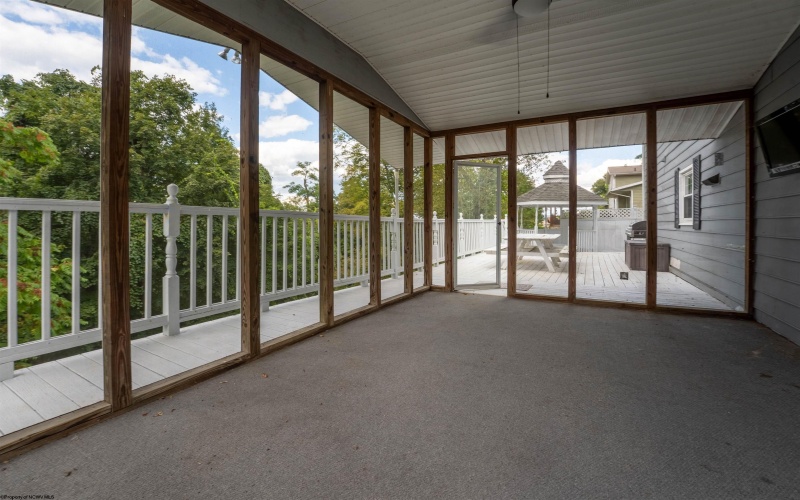 763 South Hills Drive, Morgantown, West Virginia 26501, 3 Bedrooms Bedrooms, 11 Rooms Rooms,3 BathroomsBathrooms,Single Family Detached,For Sale,South Hills,10161241