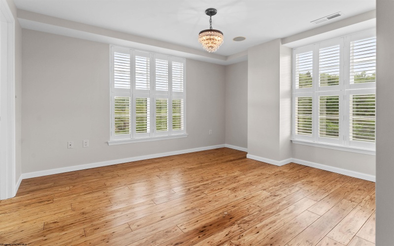 1117 University Avenue, Morgantown, West Virginia 26505-5912, 3 Bedrooms Bedrooms, 6 Rooms Rooms,3 BathroomsBathrooms,Single Family Attached,For Sale,University,10161264