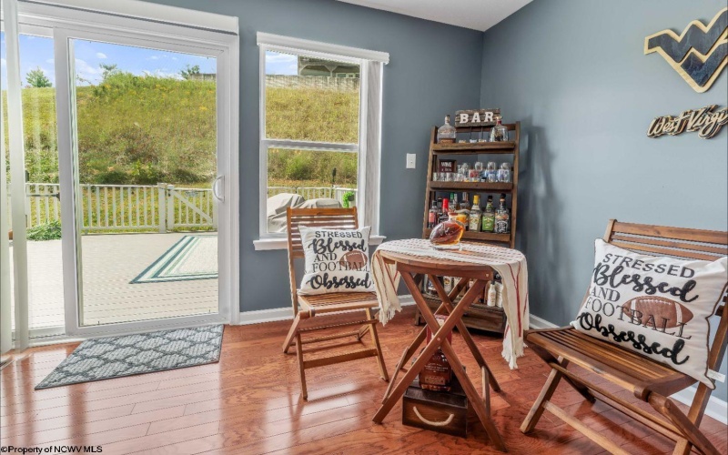 127 Tee Drive, Maidsville, West Virginia 26541, 3 Bedrooms Bedrooms, 8 Rooms Rooms,2 BathroomsBathrooms,Single Family Attached,For Sale,Tee,10161275