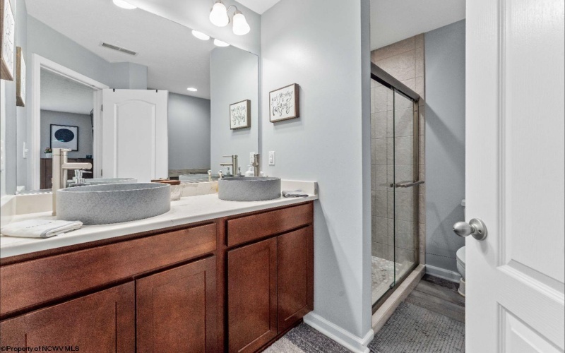 127 Tee Drive, Maidsville, West Virginia 26541, 3 Bedrooms Bedrooms, 8 Rooms Rooms,2 BathroomsBathrooms,Single Family Attached,For Sale,Tee,10161275