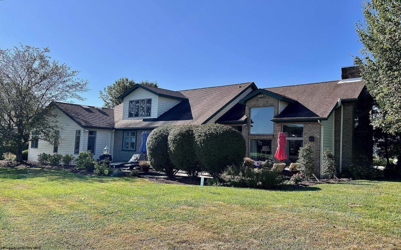 2028 Georgian Lane, Morgantown, West Virginia 26508, 3 Bedrooms Bedrooms, 7 Rooms Rooms,2 BathroomsBathrooms,Single Family Detached,For Sale,Georgian,10161260