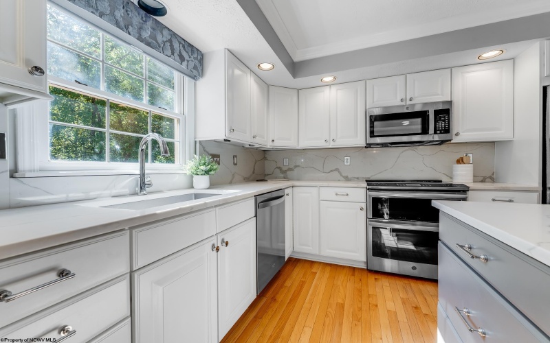 350 Zimmer Lane, Waynesburg, Pennsylvania 15370, 4 Bedrooms Bedrooms, 8 Rooms Rooms,3 BathroomsBathrooms,Single Family Detached,For Sale,Zimmer,10161262