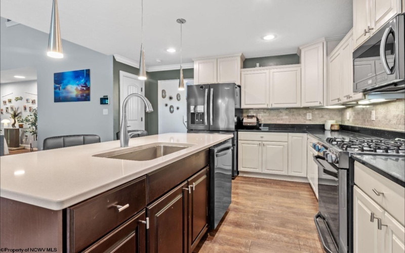 148 Orvis Drive, Bridgeport, West Virginia 26330, 4 Bedrooms Bedrooms, 10 Rooms Rooms,2 BathroomsBathrooms,Single Family Detached,For Sale,Orvis,10161263