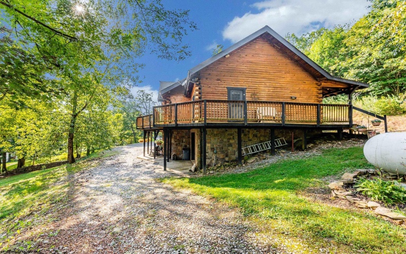 74 Ken Snyder Road, Tunnelton, West Virginia 26444, 4 Bedrooms Bedrooms, 14 Rooms Rooms,3 BathroomsBathrooms,Single Family Detached,For Sale,Ken Snyder,10161268