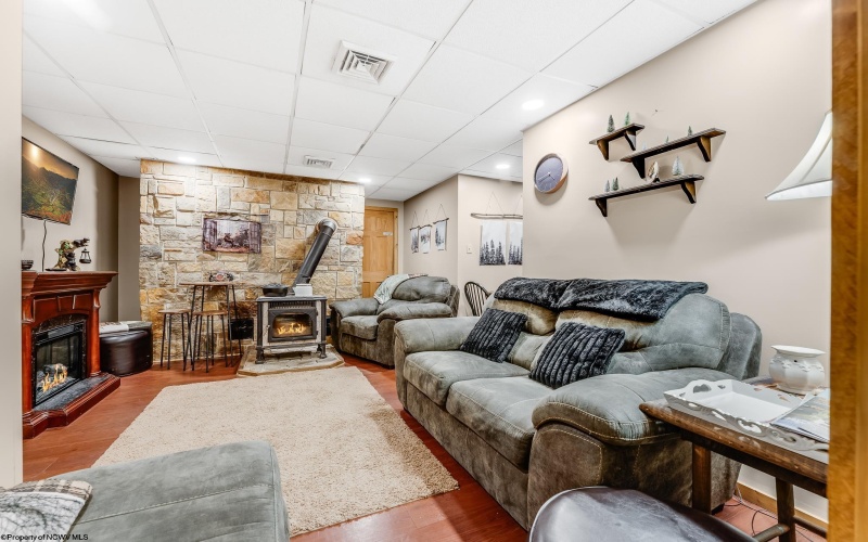 74 Ken Snyder Road, Tunnelton, West Virginia 26444, 4 Bedrooms Bedrooms, 14 Rooms Rooms,3 BathroomsBathrooms,Single Family Detached,For Sale,Ken Snyder,10161268