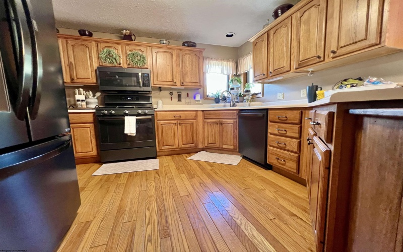 790 Grass Run Road, Weston, West Virginia 26452, 3 Bedrooms Bedrooms, 7 Rooms Rooms,2 BathroomsBathrooms,Single Family Detached,For Sale,Grass Run,10161273