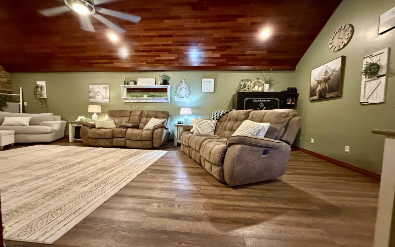 790 Grass Run Road, Weston, West Virginia 26452, 3 Bedrooms Bedrooms, 7 Rooms Rooms,2 BathroomsBathrooms,Single Family Detached,For Sale,Grass Run,10161273