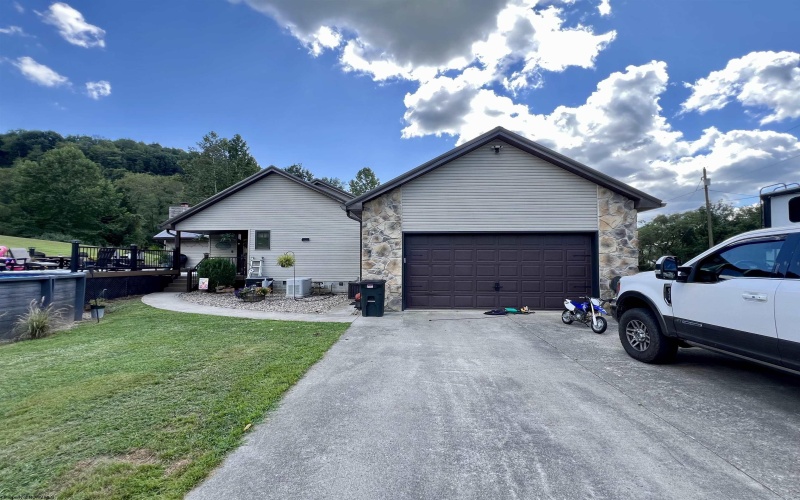 790 Grass Run Road, Weston, West Virginia 26452, 3 Bedrooms Bedrooms, 7 Rooms Rooms,2 BathroomsBathrooms,Single Family Detached,For Sale,Grass Run,10161273