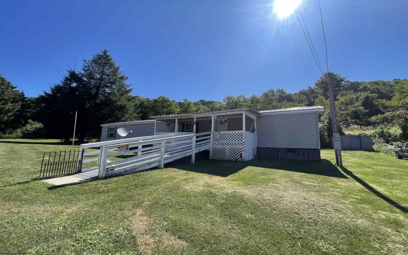 50 Boswell Street, Tunnelton, West Virginia 26444, 2 Bedrooms Bedrooms, 6 Rooms Rooms,1 BathroomBathrooms,Single Family Detached,For Sale,Boswell,10161277