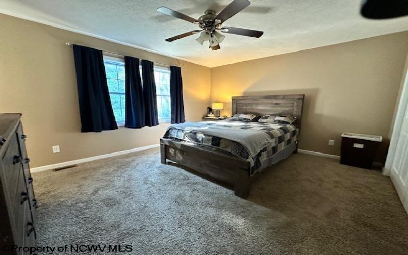 45 Ashbury Lane, Fairmont, West Virginia 26554-3473, 4 Bedrooms Bedrooms, 8 Rooms Rooms,2 BathroomsBathrooms,Single Family Detached,For Sale,Ashbury,10161278