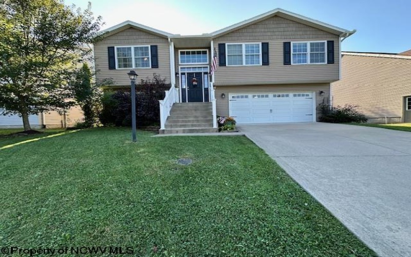 45 Ashbury Lane, Fairmont, West Virginia 26554-3473, 4 Bedrooms Bedrooms, 8 Rooms Rooms,2 BathroomsBathrooms,Single Family Detached,For Sale,Ashbury,10161278