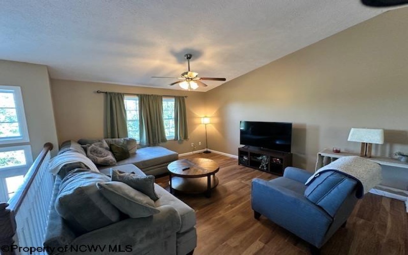 45 Ashbury Lane, Fairmont, West Virginia 26554-3473, 4 Bedrooms Bedrooms, 8 Rooms Rooms,2 BathroomsBathrooms,Single Family Detached,For Sale,Ashbury,10161278