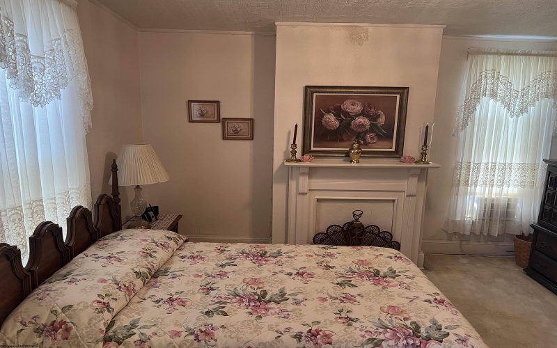 615 Mason Street, Fairmont, West Virginia 26554, 3 Bedrooms Bedrooms, 7 Rooms Rooms,2 BathroomsBathrooms,Single Family Detached,For Sale,Mason,10161281