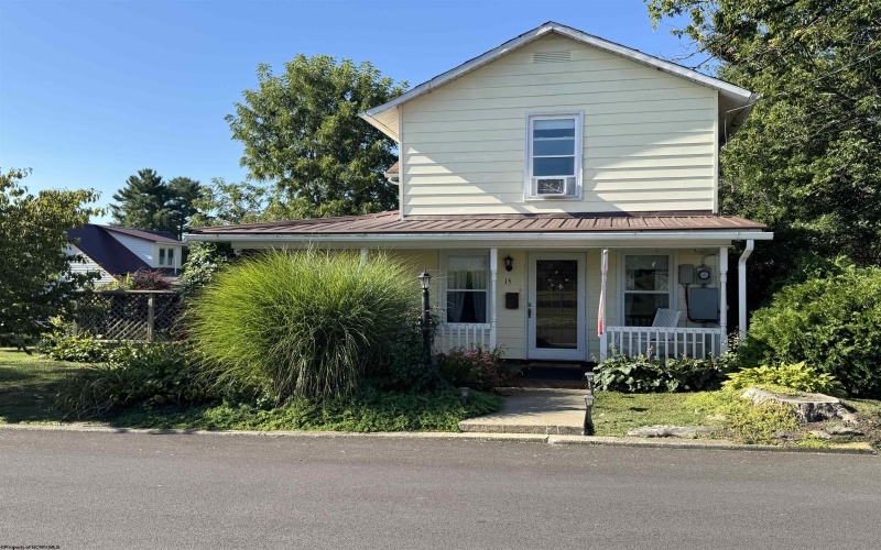15 Ritchie Street, Buckhannon, West Virginia 26201, 2 Bedrooms Bedrooms, 5 Rooms Rooms,2 BathroomsBathrooms,Single Family Detached,For Sale,Ritchie,10161280