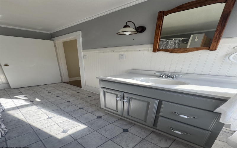 15 Ritchie Street, Buckhannon, West Virginia 26201, 2 Bedrooms Bedrooms, 5 Rooms Rooms,2 BathroomsBathrooms,Single Family Detached,For Sale,Ritchie,10161280