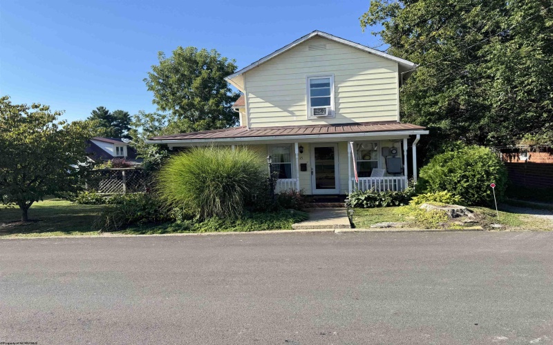 15 Ritchie Street, Buckhannon, West Virginia 26201, 2 Bedrooms Bedrooms, 5 Rooms Rooms,2 BathroomsBathrooms,Single Family Detached,For Sale,Ritchie,10161280